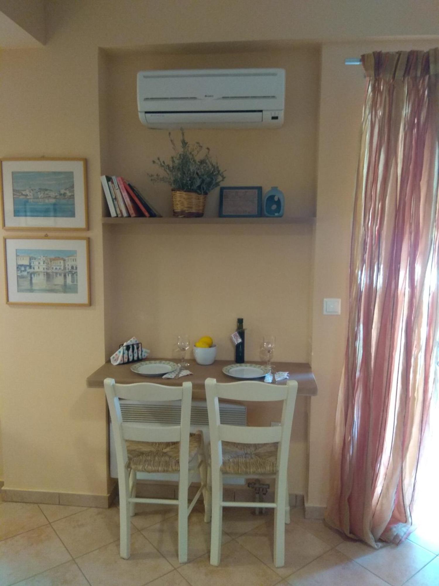 Apartamento Polyxeni Atenas Exterior foto